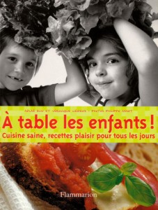 A table les enfants!